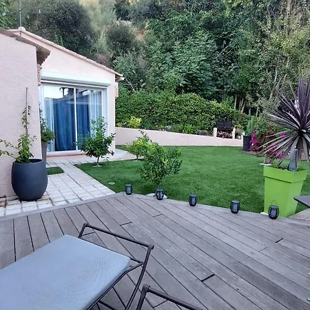 Bed & Breakfast Dans Un Jardin Bb Et Jacuzzi *